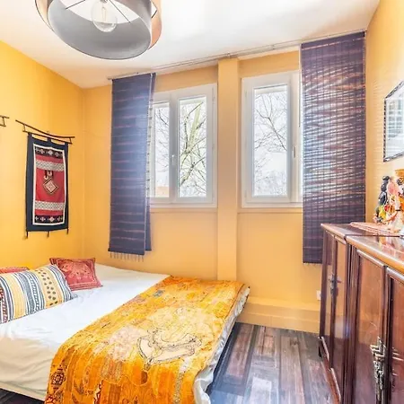 Charmante Maison De Pour 17 Voyageurs Paris